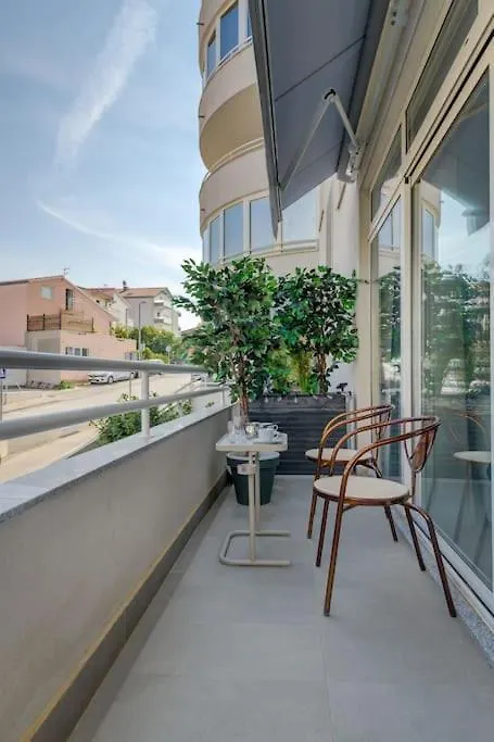 City East Apartment Split