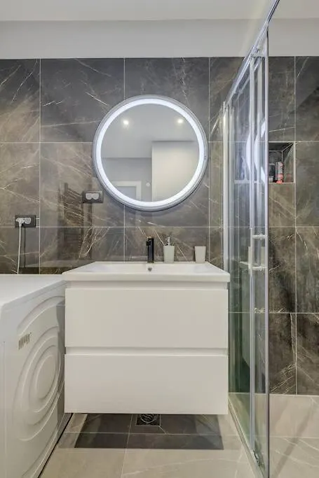 City East Apartment Split