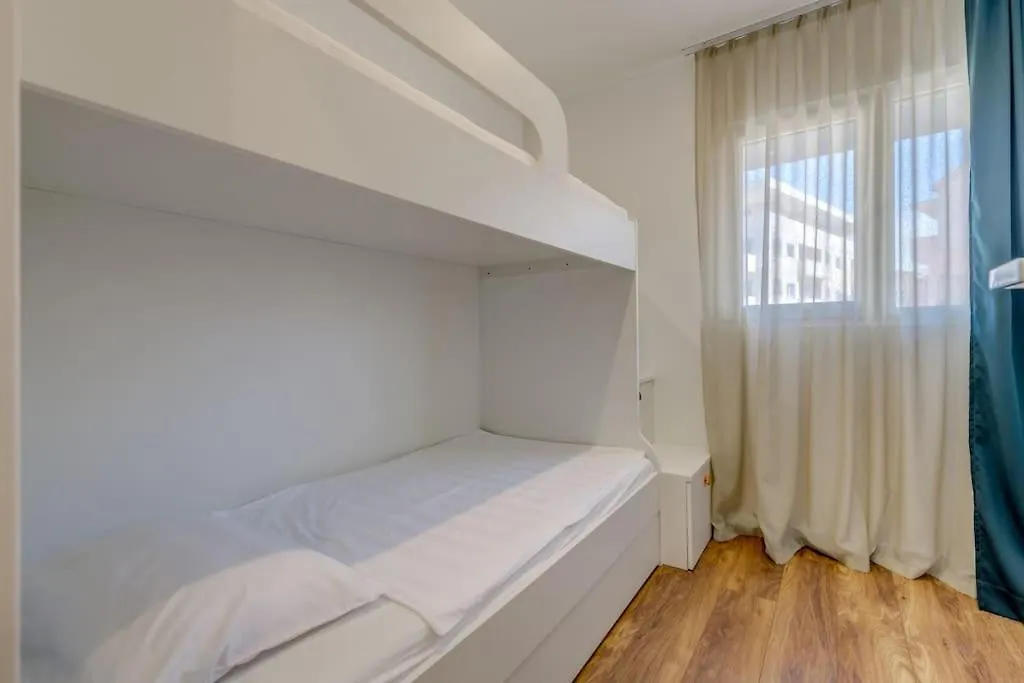 City East Apartment 0*, Split