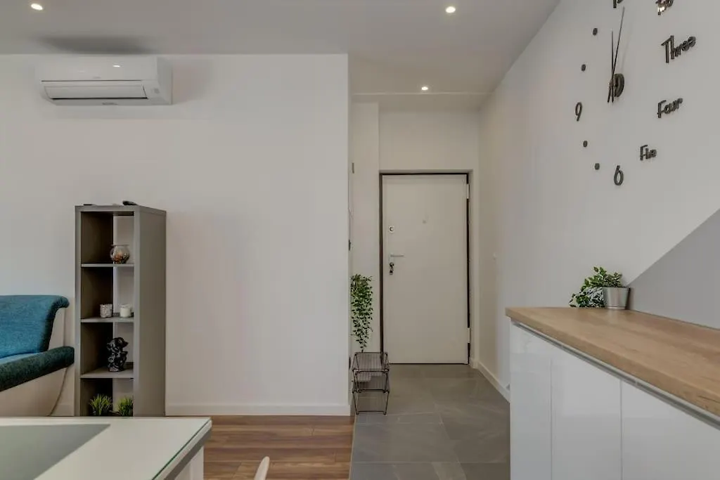 City East Apartment Split