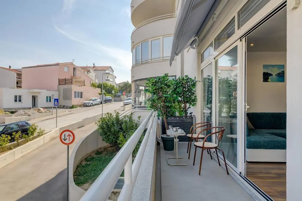 City East Apartment Split